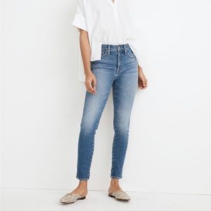 Madewell 10” High-Rise Skinny Crop Jeans in Sheffield Wash